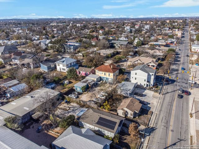 1110 W ASHBY PL, San Antonio, TX 78201