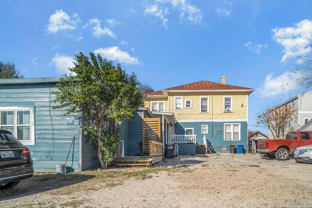 1110 W ASHBY PL, San Antonio, TX 78201