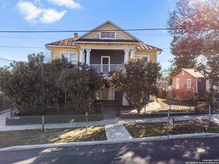 1110 W ASHBY PL, San Antonio, TX 78201