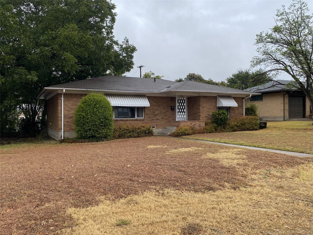301 Hillcrest Avenue, Richardson, TX 75081