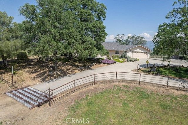 18486 Tollhouse Road, Clovis, CA 93619