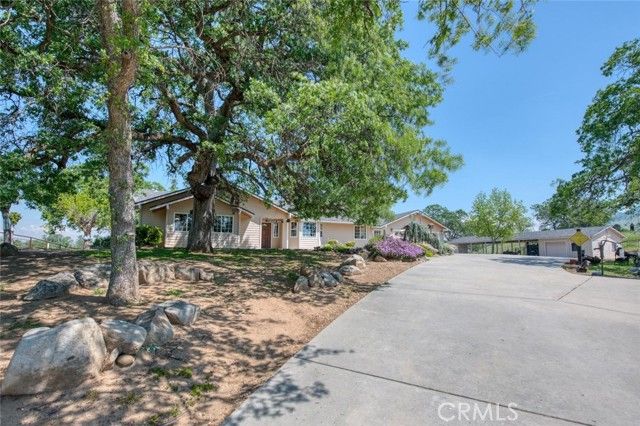18486 Tollhouse Road, Clovis, CA 93619