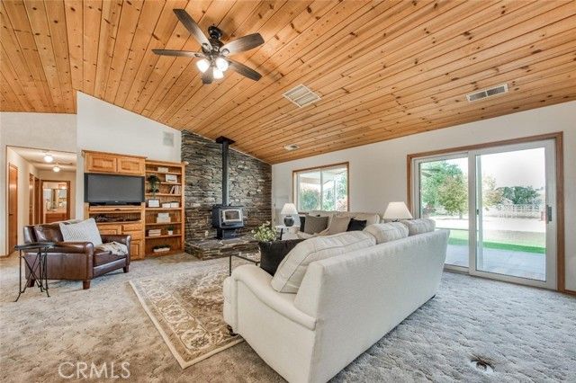 18486 Tollhouse Road, Clovis, CA 93619