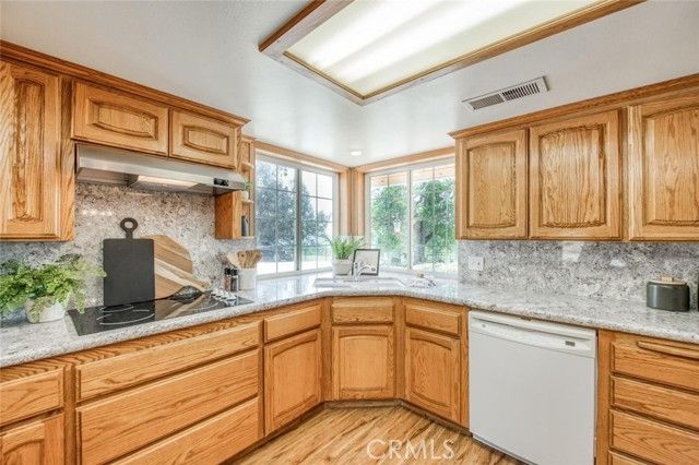 18486 Tollhouse Road, Clovis, CA 93619