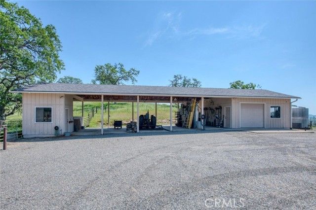 18486 Tollhouse Road, Clovis, CA 93619