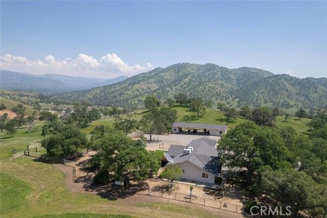 18486 Tollhouse Road, Clovis, CA 93619