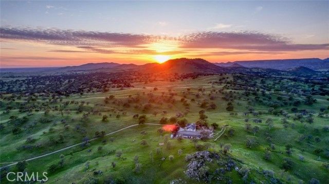 18486 Tollhouse Road, Clovis, CA 93619