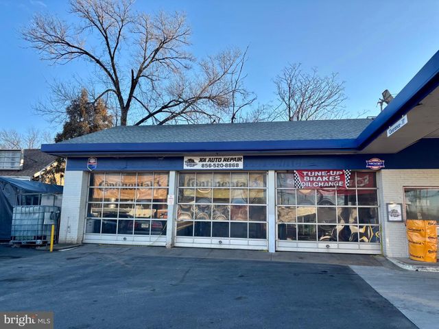 7 BURNT MILL RD, Cherry Hill, NJ 08003
