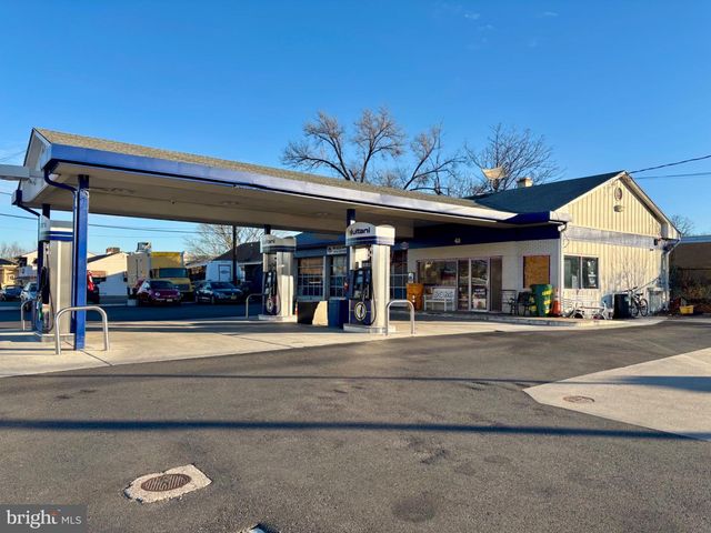 7 BURNT MILL RD, Cherry Hill, NJ 08003