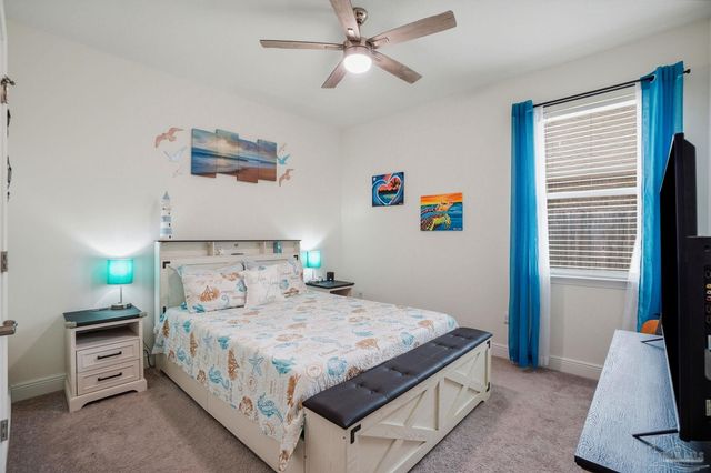 6203 Carson Dr, Milton, FL 32570