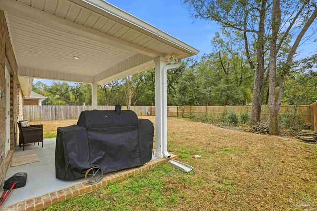 6203 Carson Dr, Milton, FL 32570