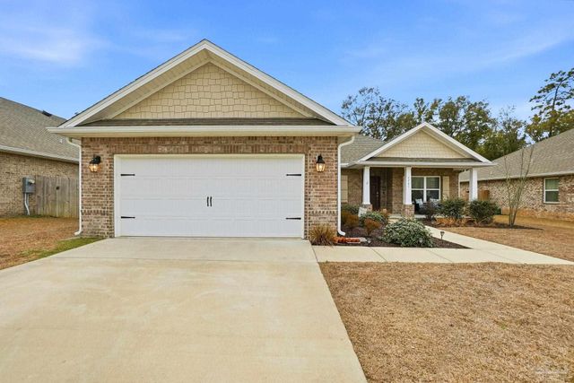 6203 Carson Dr, Milton, FL 32570