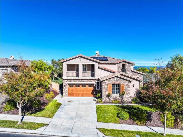 8072 Soft Winds, Corona, CA 92883
