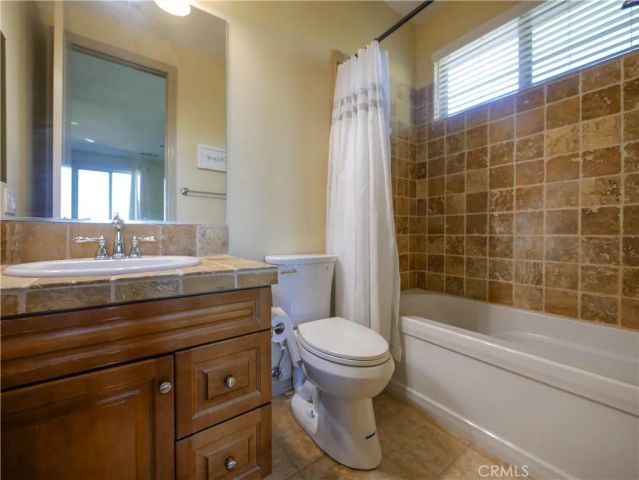 8072 Soft Winds, Corona, CA 92883