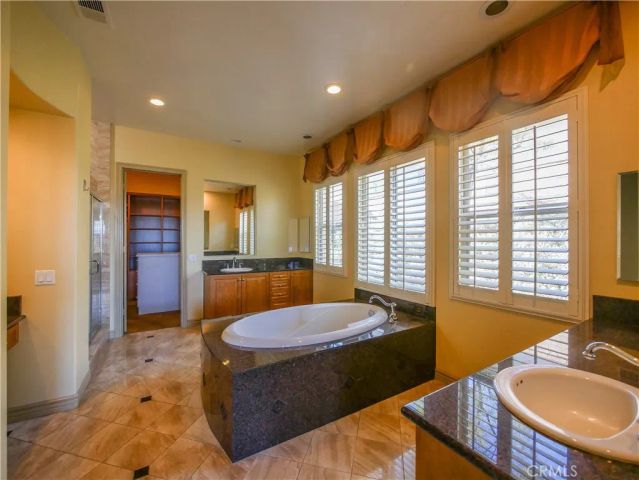 8072 Soft Winds, Corona, CA 92883