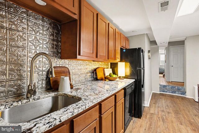 209 S CENTRAL AVE, Baltimore, MD 21202