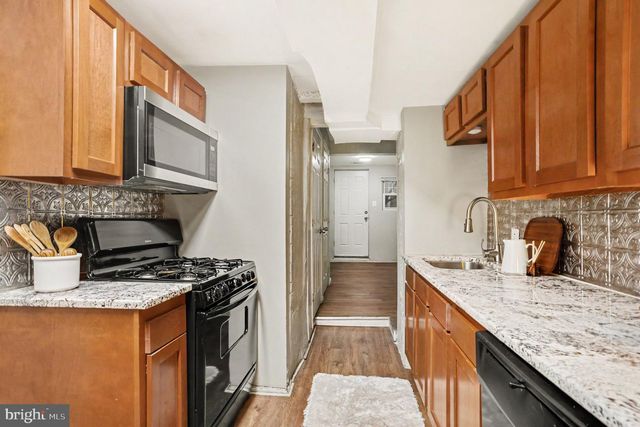209 S CENTRAL AVE, Baltimore, MD 21202
