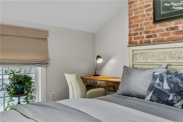 20 Berkeley Avenue 5, Newport, RI 02840