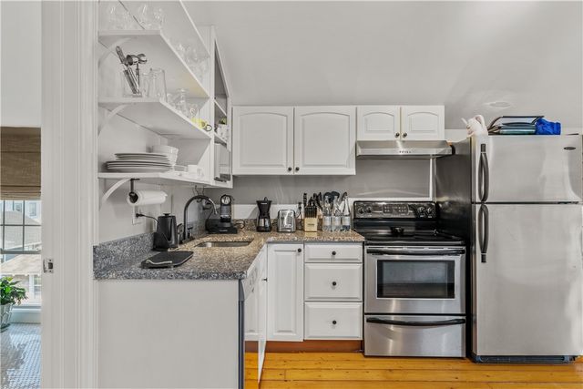 20 Berkeley Avenue 5, Newport, RI 02840