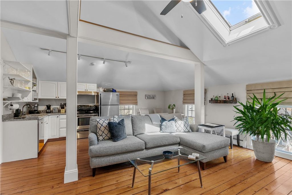 20 Berkeley Avenue 5, Newport, RI 02840