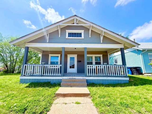 709 Cliff Dr, Augusta, KS 67010