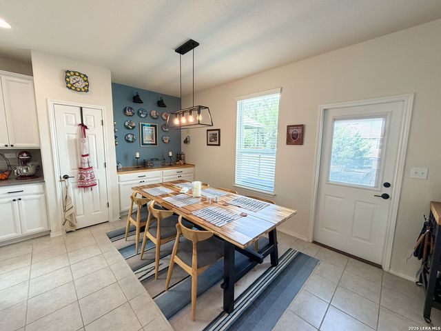 27331 Hapgood, San Antonio, TX 78260
