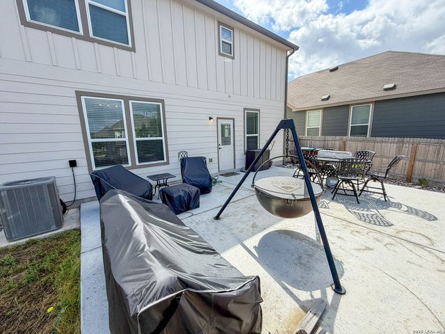 27331 Hapgood, San Antonio, TX 78260