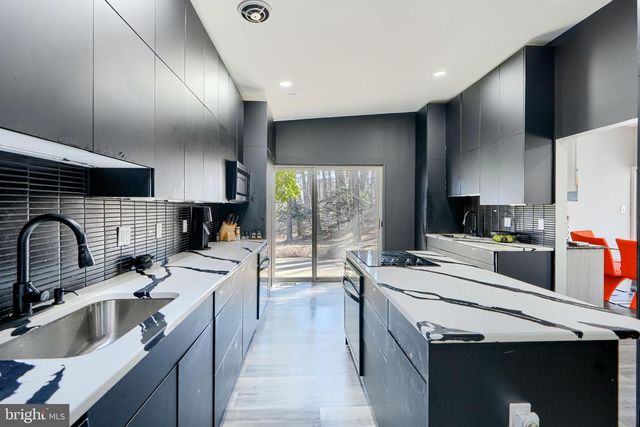 3207 MIDFIELD RD, Pikesville, MD 21208