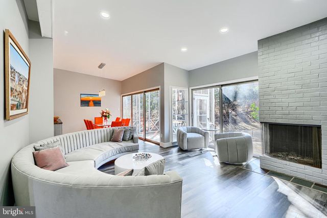 3207 MIDFIELD RD, Pikesville, MD 21208