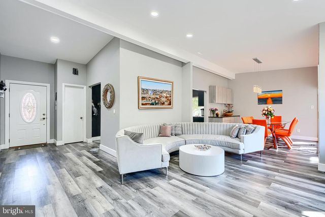 3207 MIDFIELD RD, Pikesville, MD 21208