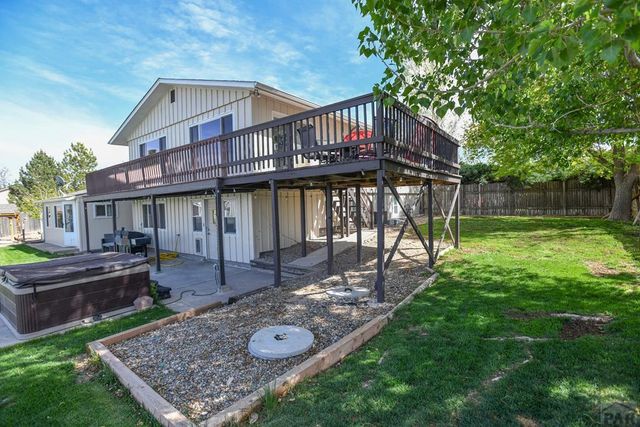 453 E Hahns Peak Ave, Pueblo West, CO 81007
