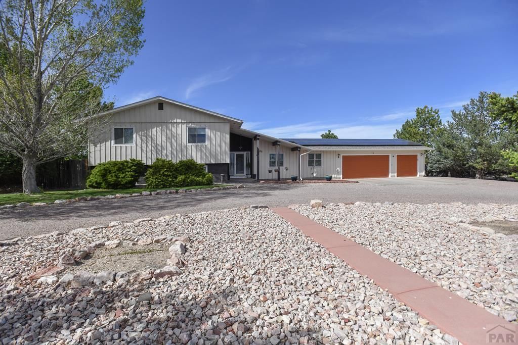 453 E Hahns Peak Ave, Pueblo West, CO 81007