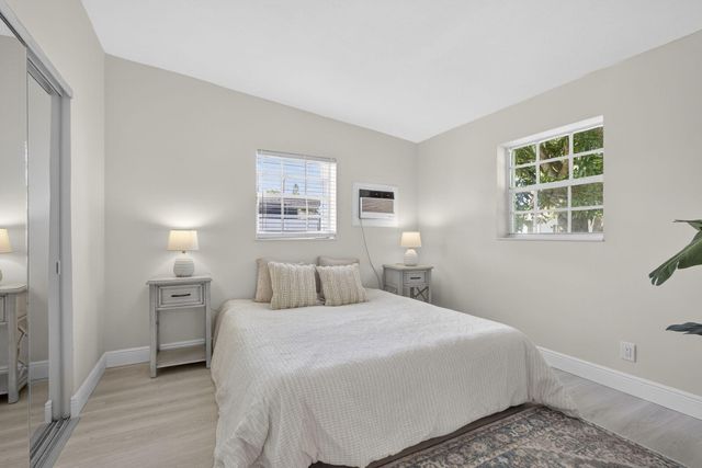 1933 Violet Avenue, West Palm Beach, FL 33415