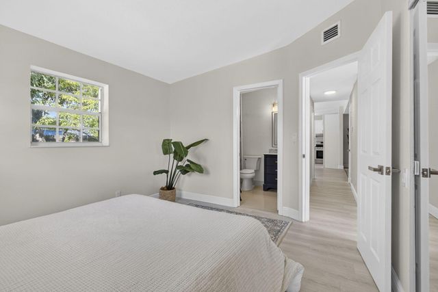 1933 Violet Avenue, West Palm Beach, FL 33415