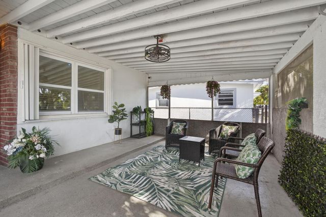 1933 Violet Avenue, West Palm Beach, FL 33415