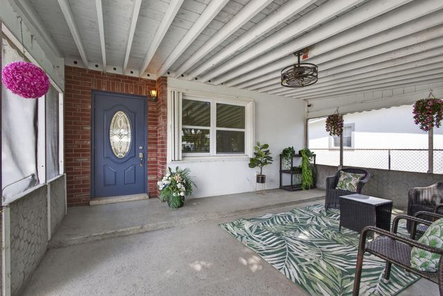 1933 Violet Avenue, West Palm Beach, FL 33415