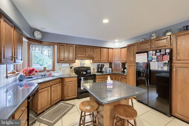 260 S HOMESTEAD DR, Landisville, PA 17538