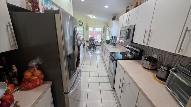9708 WHITE BARN WAY, Riverview, FL 33569