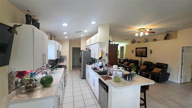 9708 WHITE BARN WAY, Riverview, FL 33569