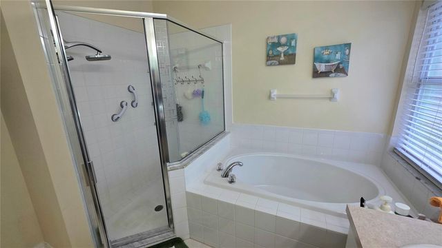 9708 WHITE BARN WAY, Riverview, FL 33569
