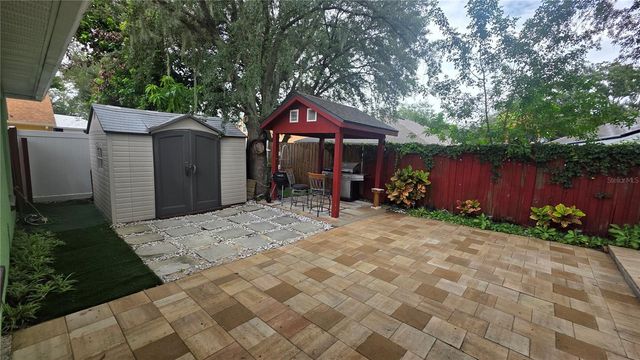 9708 WHITE BARN WAY, Riverview, FL 33569