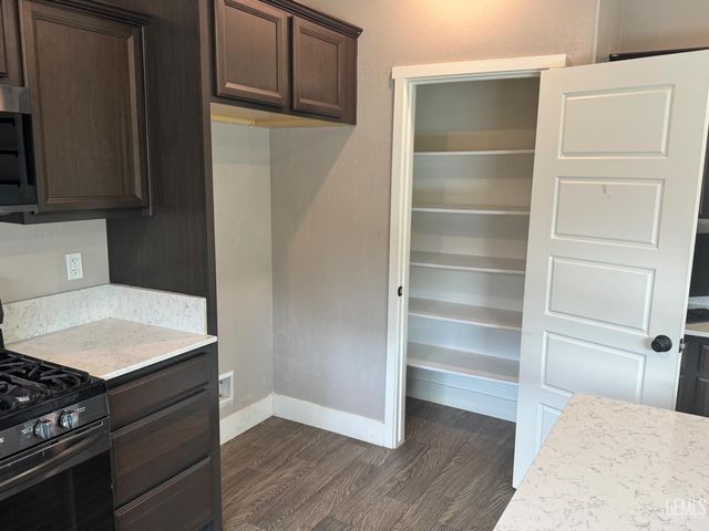 9803 Crystal Falls Lane, Shafter, CA 93263