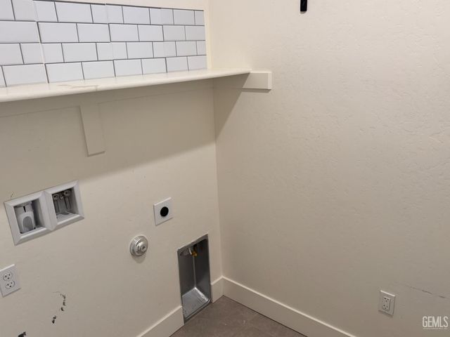 9803 Crystal Falls Lane, Shafter, CA 93263