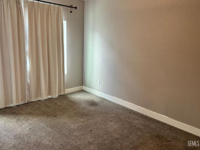 9803 Crystal Falls Lane, Shafter, CA 93263