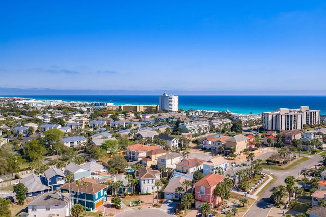 106 Terra Cotta Way, Destin, FL 32541