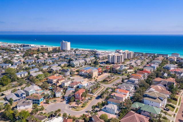 106 Terra Cotta Way, Destin, FL 32541
