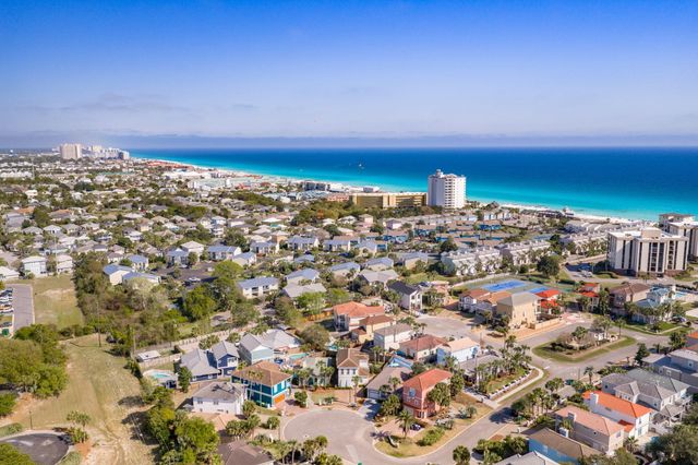 106 Terra Cotta Way, Destin, FL 32541