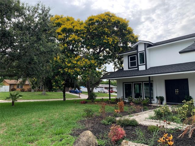 6730 CONNIEWOOD SQUARE, New Port Richey, FL 34653