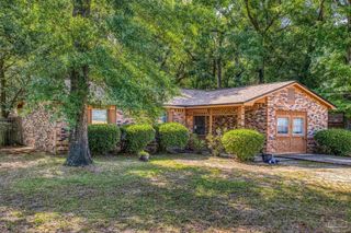 4256 Seminole Trl, Milton, FL 32583