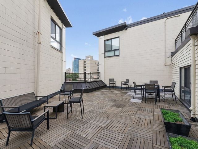 12 Stoneholm St 313, Boston, MA 02115